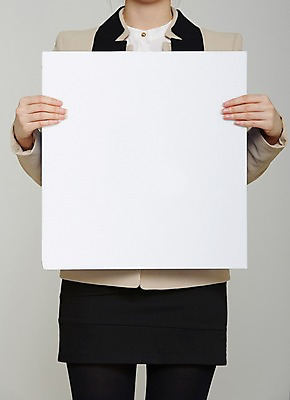 포토 JPG 스튜디오촬영 여자 포스터 종이 프레임 실내 한명 들기 사람 정장 상반신 성인 알림 국내포토 1 옷 모션 내부 파일형식