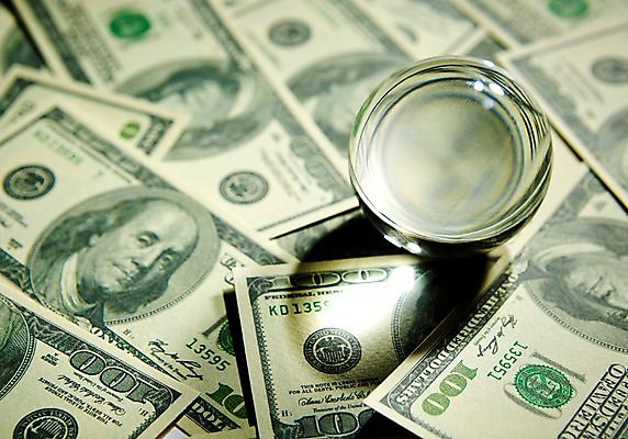 포토 JPG 스튜디오촬영 백그라운드 지폐 돈 공 실내 사람없음 아웃포커스 금융 경제 달러 원형 투명 구슬 오브젝트 아크릴 국내포토 도형 재질 촬영기법 내부 재산 파일형식