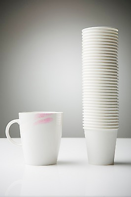 포토 JPG 스튜디오촬영 백그라운드 실내 사람없음 컵 쌓기 자연보호 환경 재활용 머그컵 종이컵 오브젝트 입술모양 국내포토 모양 식기 모션 자연 내부 보호 일회용 친환경 파일형식