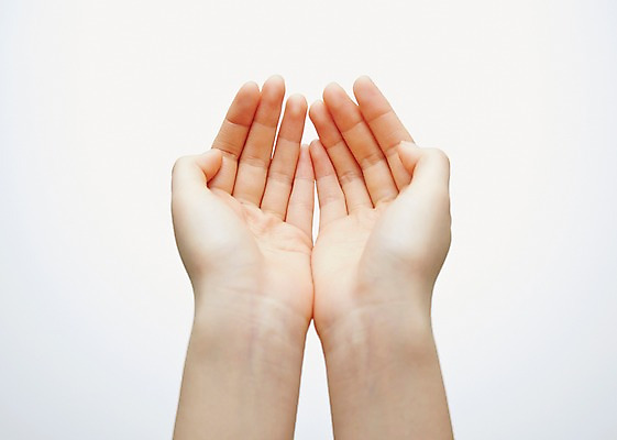 포토 JPG 스튜디오촬영 손 백그라운드 모션 실내 한명 사람 신체부위 양손 국내포토 1 내부 파일형식