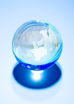 JPG 스튜디오촬영 편집 편집이미지 지구 백그라운드 유리 실내 사람없음 3D 투명 구슬 편집3D 재질 내부 디지털합성 파일형식