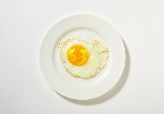 JPG 스튜디오촬영 편집 편집이미지 접시 지구 음식 백그라운드 실내 사람없음 3D 계란프라이 노른자 편집3D 식기 내부 계란 계란요리 디지털합성 파일형식