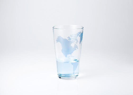 JPG 스튜디오촬영 편집 편집이미지 백그라운드 잔 실내 아메리카 사람없음 컵 3D 자연보호 환경 물컵 물부족 편집3D 식기 자연 내부 보호 사회이슈 디지털합성 대륙 파일형식