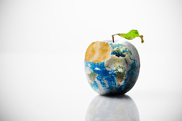 JPG 스튜디오촬영 편집 편집이미지 지구 백그라운드 과일 실내 사람없음 3D 환경 환경오염 오염 사과 편집3D 컨셉 내부 디지털합성 파일형식