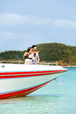 포토 JPG 주간 서양인 외국인 백인 구름 해외기획촬영 라이프스타일 커플 여자 남자 바다 커플라이프 데이트 모션 하늘 2014년태국 서기 들기 사람 손짓 상반신 20대 성인 야외 두명 옆모습 쌍안경 가리킴 보트 청년만 성인만 국내포토 자연요소 뷰포인트 배_교통 관계 인종 청년 생활 망원경 파일형식