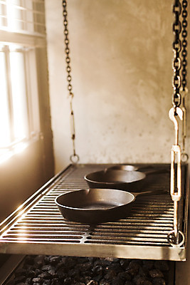 포토 JPG 백그라운드 주방용품 실내 사람없음 아웃포커스 주방 식당 프라이팬 그릴 오브젝트 국내포토 생활용품 촬영기법 내부 상점 파일형식