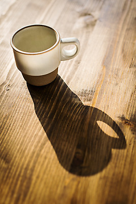 포토 JPG 스튜디오촬영 나무 식기 백그라운드 실내 그림자 사람없음 컵 머그컵 오브젝트 국내포토 식물 내부 파일형식