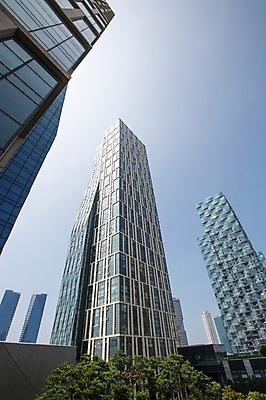 포토 JPG 주간 나무 식물 구름 로우앵글 하늘 풍경 빌딩 사람없음 야외 맑음 도시 인천 송도 국내포토 자연요소 뷰포인트 날씨 한국 건물 파일형식