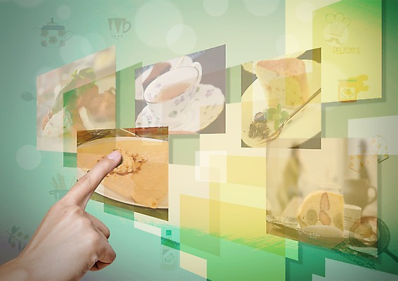 PSD 편집이미지 손 음식 한손 요리 사람 신체부위 태블릿 케이크 가리킴 발전 차 스마트 합성 편리함 혁명 이미지편집 음료 컨셉 디저트 손짓 전자제품 스마트기기 파일형식