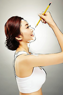 PSD 편집 편집이미지 여자 포토일러 실내 한명 사람 동양인 상반신 성인 민소매 뷰티 연필 한국인 성형수술 스케치 코 과정 의료성형뷰티 여자만 여자한명만 성인여자만 성인만 이미지편집 1 컨셉 상의 학용품 미술 인종 내부 신체부위 필기구 수술 파일형식