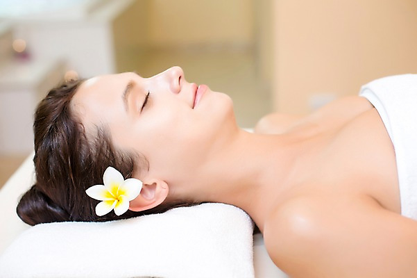 포토 JPG 서양인 외국인 백인 해외기획촬영 우먼라이프 라이프스타일 여자 꽃 휴식 실내 2014년태국 한명 미소 사람 상반신 성인 옆모습 30대 눕기 눈감음 스파 침대 마사지 편안함 의료성형뷰티 성인여자한명만 장년만 장년여자만 장년여자한명만 국내포토 식물 1 뷰포인트 가구 컨셉 모션 표정 인종 내부 생활 장년 감각 여자만 여자한명만 성인여자만 성인만 파일형식