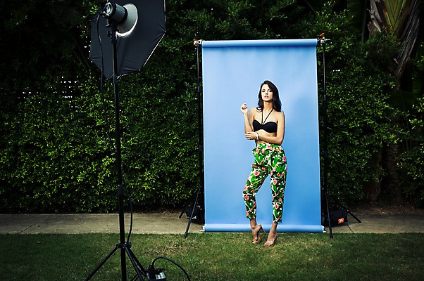 포토 JPG 주간 전신 서양인 외국인 백인 해외기획촬영 우먼라이프 라이프스타일 여자 모션 조명 2014년태국 한명 서기 사람 손짓 성인 야외 앞모습 30대 비키니 섹시 자신감 풀 숲 유혹 촬영장비 성인여자한명만 장년만 장년여자만 장년여자한명만 국내포토 자연요소 식물 1 수영복 감정 뷰포인트 컨셉 인종 생활 장년 도구 여자만 여자한명만 성인여자만 성인만 파일형식