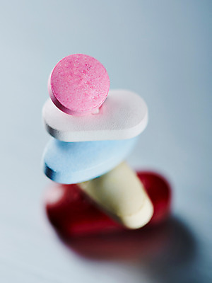 포토 JPG 스튜디오촬영 백그라운드 의학 사람없음 아웃포커스 치료 알약 약 쌓기 오브젝트 국내포토 모션 촬영기법 실내 파일형식