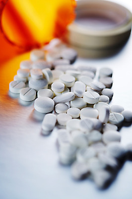 포토 JPG 스튜디오촬영 백그라운드 의학 사람없음 아웃포커스 치료 알약 약 오브젝트 국내포토 촬영기법 실내 파일형식