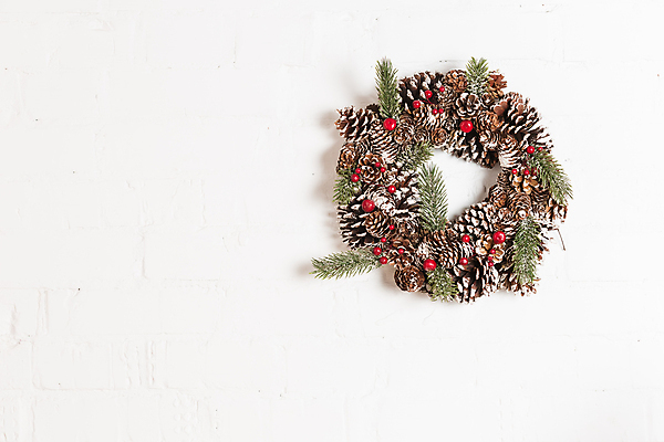 포토 JPG 해외이미지 나무 전통 계절 리본 백그라운드 크리스마스 겨울 공 휴가 새로움 선물 사람없음 목재 장식 빨간색 초록색 빛 산타클로스 우주 보라색 축제 화환 수확 흰색 축하 인사 소나무 그룹 12월 연도 묘사 활 복고 엽서 2014년 2015년 침엽수 전나무 2016년 가문비나무 스타일 2017년 해외202004 해외포토 식물 기념일 꽃 컬러 컨셉 농업 재료 예절 날짜 편지 파일형식 이미지허브