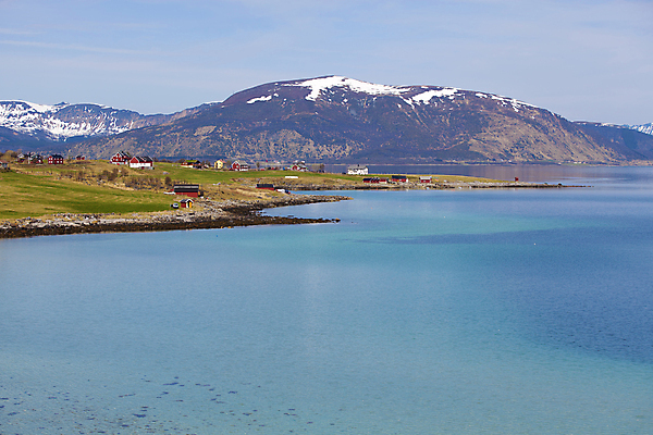 포토 JPG 해외이미지 구름 유럽 호수 바다 섬 여행 자연 하늘 산 노르웨이 풍경 사람없음 야외 물 파란색 얼음 시골 만 고독 북쪽 멀리 스칸디나비아 절정 산맥 해외202004 해외포토 자연요소 감정 나라 컬러 방향 생태계 파일형식 이미지허브