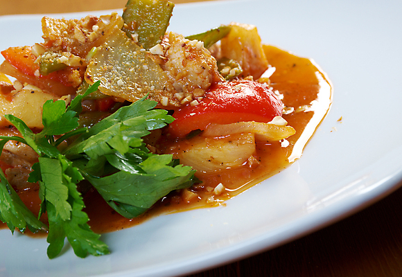 포토 JPG 해외이미지 전통 접시 아시아 조각 포크 오렌지 재료 조류 육류 요리 동양인 사람없음 노란색 튀김 맛 강의 자르기 굽기 메인 향신료 상쾌 매움 후추 동쪽 점심식사 해외202004 해외포토 동물 식기 감정 나라 음식 컬러 컨셉 과일 식재료 모션 인종 식사 구이 방향 향미료 파일형식 이미지허브