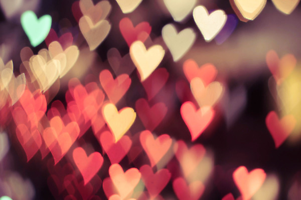 포토 JPG 해외이미지 디자인 백그라운드 패턴 공 벽지 추상 불꽃 조명 기념 사람없음 장식 빛 컬러풀 반사 파티 기쁨 하트 축하 점 원형 화려 우아함 집중 질감 보케 마법 빛망울 강렬 광 블러 특별함 해외202004 해외포토 모양 도형 감정 컬러 컨셉 무늬 불 이벤트 파일형식 이미지허브