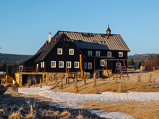 포토 JPG 해외이미지 나무 전통 어린이 건축양식 창문 학교 자연 지붕 산 주택 굴뚝 풍경 사람없음 야외 건물 목재 마을 시골 역사 고독 놀이터 숲 시골집 박물관 장면 체코 내추럴 공화국 보헤미아 샬레 옛날 스타일 해외202004 해외포토 식물 건축물 교육 건축 감정 유럽 나라 재료 놀이 실험기구 사람 생태계 파일형식 이미지허브