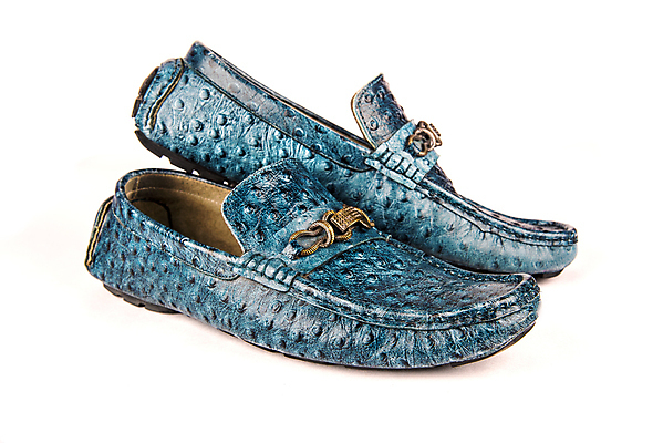 포토 JPG 해외이미지 모델 디자인 남자 신발 부츠 사람없음 파란색 빛 갈색 유행 금속 이탈리아 손상 흰색 쌍 화려 클래식 엉덩이 가죽 디자이너 눈물 부드러움 찢어짐 고립 중고 스타일 안락 해외202004 해외포토 직업 감정 유럽 컬러 컨셉 모션 재질 사람 신체부위 감각 파일형식 이미지허브