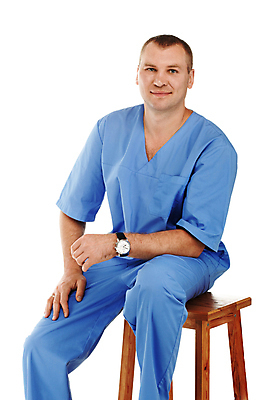 포토 JPG 해외이미지 직업 남자 유니폼 해부 가족 건강 병원 실험 한명 사람 약 의사 코트 긴급 가운 도움 질병 구조원 동료 직원 문서 외과 수의사 고립 돌봄 물리치료사 소아과의사 심장병 지능 헬프 해외202004 해외포토 1 옷 컨셉 의학 관계 모션 외투 의료진 치료사 파일형식 이미지허브