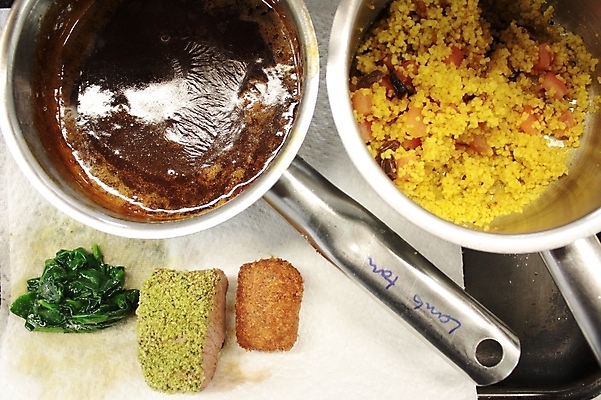 포토 JPG 해외이미지 음식 육류 요리 사람없음 주방 요리사 식사 저녁식사 신선 시간 붓기 자르기 서비스 준비 점심식사 해외202004 해외포토 직업 식재료 모션 파일형식 이미지허브