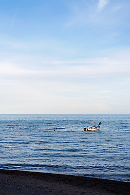 포토 JPG 해외이미지 바다 섬 백그라운드 표면 거리 항해 풍경 사람없음 물 여름 여행객 봄 만 보트 작음 지중해 휴양지 장면 낚시꾼 모터보트 타운 닻 모터 몬테네그로 발칸반도 수평선 해외202004 해외포토 자연요소 계절 배_교통 사람 장소 도시 크기 파일형식 이미지허브