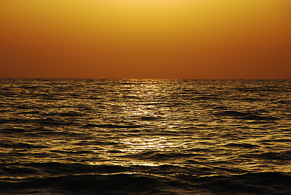 포토 JPG 해외이미지 파도 바다 여행 백그라운드 패턴 오렌지 자연 하늘 휴식 풍경 사람없음 물 여름 빛 햇빛 태양 반사 노란색 일출 일몰 뜨거움 황금 저녁 지중해 태평양 천국 수평선 해외202004 해외포토 자연요소 계절 컬러 컨셉 무늬 과일 노을 야간 생태계 파일형식 이미지허브