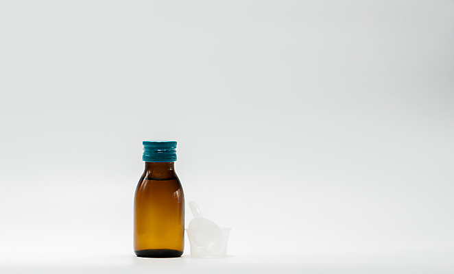 포토 JPG 해외이미지 백그라운드 유리 건강 사람없음 치료 컵 초록색 약 갈색 숟가락 고통 추위 흰색 대접 액체 바이러스 닫기 질병 컨테이너 플라스틱 약국 측정 오브젝트 감염 시럽 처방 조제 고립 기침 돌봄 복용 치료제 헬프 해외202004 해외포토 식기 감정 산업 컬러 의학 모션 재질 수저 도움 만들기 파일형식 이미지허브