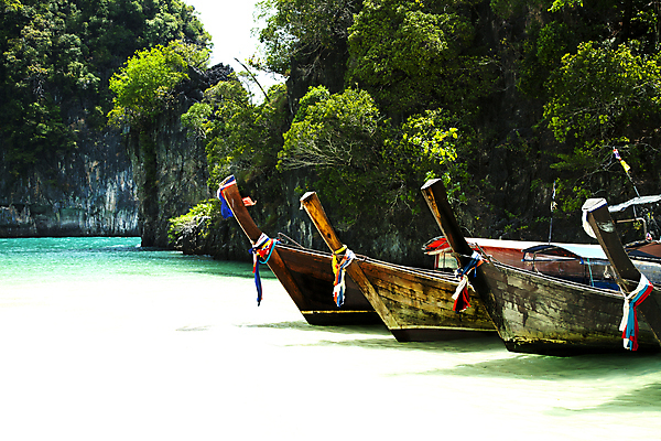 포토 JPG 해외이미지 전통 아시아 모래 바다 섬 여행 태국 자연 벽지 하늘 휴가 휴식 풍경 사람없음 초록색 물 여름 파란색 컬러풀 태양 만 보트 꼬리 마야 석호 안다만 완벽 이국적 파라다이스 해외202004 해외포토 자연요소 계절 나라 컬러 컨셉 배_교통 생태계 마야문명 파일형식 이미지허브