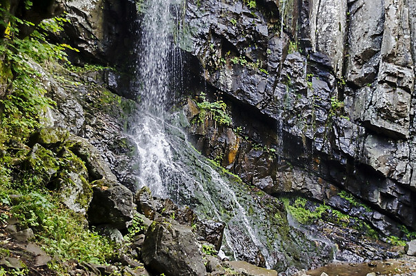 포토 JPG 해외이미지 나무 식물 구름 여행 백그라운드 잎 부분 모션 자연 풍경 사람없음 목재 초록색 물 강 햇빛 환경 봄 활발 폭포 젖음 흐름 가을 바위 나뭇가지 신선 개울 떨어짐 숲 아래 순수 속도 깊이 불가리아 해외202004 해외포토 자연요소 계절 컬러 컨셉 재료 태양 돌_바위 방향 생태계 위치 파일형식 남유럽 이미지허브