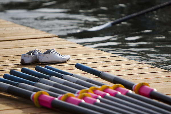 포토 JPG 해외이미지 호수 스포츠 신발 건강 사람없음 물 강 경쟁 무대 수상스포츠 수면 노 속도 카누 노젓기 스플래쉬 해외202004 해외포토 자연요소 컨셉 모션 선박 파일형식 이미지허브