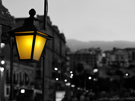 포토 JPG 해외이미지 문화 사람없음 빛 수확 골동품 램프 바 술집 중세 재산 지중해 여관 몰타섬 옛날 해외202004 해외포토 바다 섬 농업 숙소 조명 금융 역사 몰타 파일형식 이미지허브