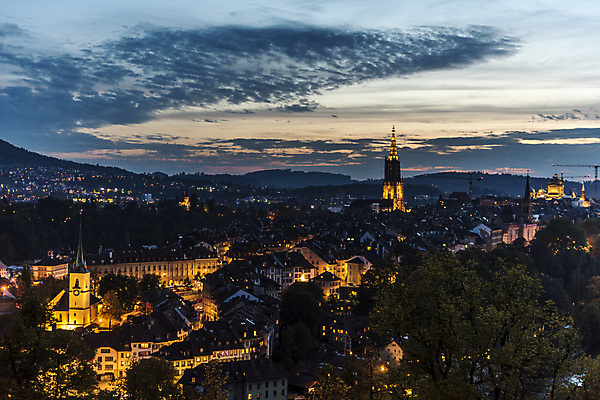 포토 JPG 해외이미지 나무 식물 공원 여행 잎 자연 하늘 풍경 사람없음 야외 초록색 파란색 빛 노란색 정원 가을 흰색 도시 야간 스위스 내추럴 베른 해외202004 해외포토 자연요소 계절 공공시설 유럽 컬러 생태계 파일형식 이미지허브