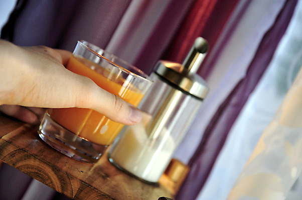 포토 JPG 해외이미지 라이프스타일 음료 오렌지 과일 유리 건강 사람없음 여름 주스 신선 액체 달콤 맛 아침식사 먹기 상쾌 고립 해외202004 해외포토 계절 감정 컨셉 모션 재질 생활 식사 파일형식 이미지허브