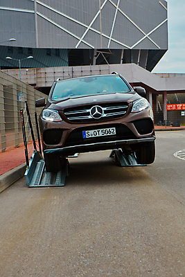 포토 JPG 해외이미지 모델 디자인 산업 스포츠 컨셉 비즈니스 가족 교통시설 자동차 새로움 독일 이벤트 사람없음 빛 검은색 힘 공연 운전 흰색 바퀴 발표 고급 우아함 전시회 속도 쇼 엔진 모터 모터쇼 자동 스타일 해외202004 해외포토 유럽 육상교통 컬러 교통 관계 모션 전시 시설 파일형식 이미지허브