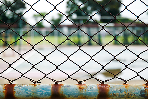포토 JPG 해외이미지 모양 나무 산업 스포츠 백그라운드 밭 하늘 안전 사람없음 야외 초록색 울타리 금속 경기장 테니스 껍질 흰색 보호 놀이터 접속 땅 철 부식 질감 새장 땅바닥 옛날 철강 해외202004 해외포토 식물 컬러 컨셉 농업 스포츠시설 재질 놀이 바닥 담장 구기 케이지 파일형식 이미지허브