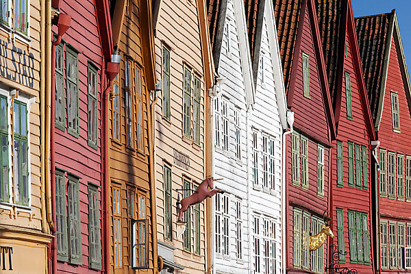 포토 JPG 해외이미지 전통 유럽 휴가 주택 노르웨이 사람없음 햇빛 상점 항구 거래 시골 엽서 수납 해외202004 해외포토 나라 교통시설 건물 태양 편지 파일형식 이미지허브