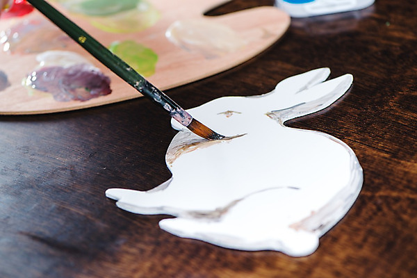 포토 JPG 해외이미지 어린이 백그라운드 탁자 수업 사람없음 가로 스터디 청춘 물감 기쁨 흰색 그림 예술가 페인트붓 수공예 진실 초보 해외202004 해외포토 교육 감정 컬러 가구 컨셉 사람 학습 미술도구 붓 공예 파일형식 이미지허브