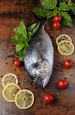 포토 JPG 해외이미지 그릇 접시 음식 조각 토마토 부분 반찬 건강 어류 요리 사람없음 옆모습 세로 식사 저녁식사 체리 자르기 레몬 해산물 향신료 날것 바질 점심식사 당뇨병 배급 생식 오메가 해외202004 해외포토 식기 뷰포인트 채소 과일 모션 수중동물 질병 향미료 파일형식 이미지허브