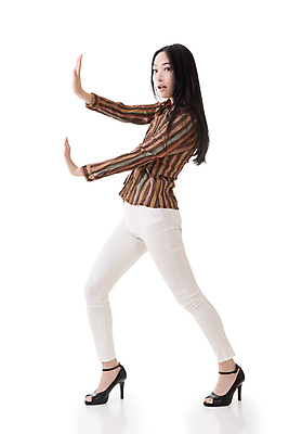 포토 JPG 해외이미지 1 손 응시 여자 아시아 얼굴 포즈 신체 한국 한명 동양인 유행 일본 중국 화려 가득함 동쪽 길이 고립 해외202004 해외포토 시선 나라 컨셉 사람 인종 신체부위 방향 파일형식 이미지허브