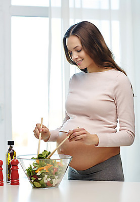 포토 JPG 해외이미지 라이프스타일 여자 행복 어린이 음식 컨셉 다이어트 채소 가족 탁자 엄마 새로움 주택 실내 건강 요리 한명 사람 부모 주방 저녁식사 희망 임산부 임신 샐러드 아기 사발 큼 먹기 향신료 준비 돌봄 섞기 채식주의자 해외202004 해외포토 1 감정 가구 관계 모션 내부 건물 생활 식사 사기그릇 크기 채식 향미료 파일형식 이미지허브