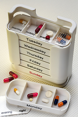 포토 JPG 해외이미지 아침 사람없음 치료 세트 상자 알약 약 일주일 약초 야간 저녁 일요일 테라피 금요일 마약 목요일 수요일 월요일 토요일 화요일 해외202004 해외포토 주간 자연요소 의학 뷰티 풀_식물 요일 파일형식 이미지허브
