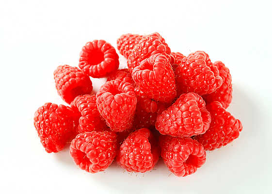 포토 JPG 해외이미지 스튜디오촬영 음식 과일 사람없음 빨간색 신선 그룹 달콤 흰배경 유기농 산딸기 베리 숙성 해외202004 해외포토 웰빙 컬러 백그라운드 실내 흰색 맛 파일형식 이미지허브