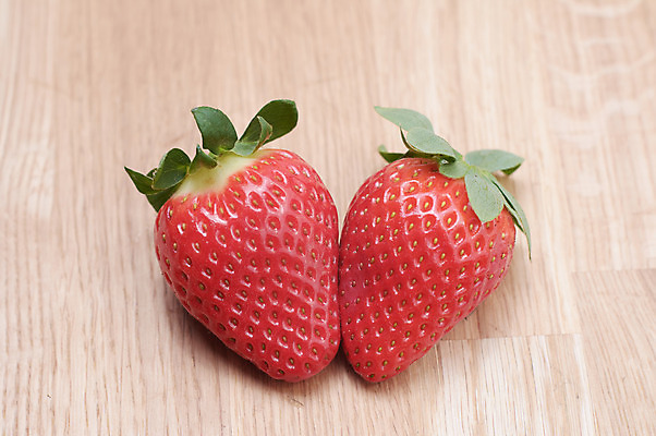 포토 JPG 해외이미지 계절 열매 음식 백그라운드 잎 농업 다이어트 과일 재료 자연 탁자 딸기 디저트 건강 요리 사람없음 목재 빨간색 초록색 갈색 봄 수확 신선 달콤 맛 아침식사 정상 자르기 유기농 날것 머리위 내추럴 숙성 채식주의자 해외202004 해외포토 나무 식물 웰빙 산업 컬러 가구 컨셉 모션 식사 생태계 채식 파일형식 이미지허브