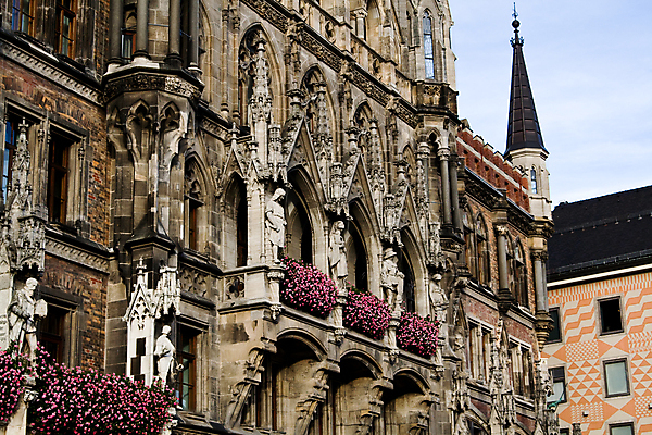 포토 JPG 해외이미지 유럽 건축양식 창문 독일 사람없음 건물 빨간색 초록색 조각상 수확 발코니 침대 보석 묘사 뮌헨 해외202004 해외포토 건축물 건축 나라 컬러 가구 농업 조형물 광석 파일형식 이미지허브