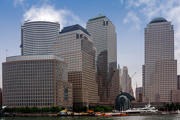 포토 JPG 해외이미지 구름 건축양식 새로움 아메리카 사람없음 건물 강 도시풍경 사무실 탑 고층빌딩 미국 도시 도심 큼 장면 지역 스카이라인 맨해튼 흐림 해외202004 해외포토 자연요소 건축물 건축 컨셉 북아메리카 비즈니스 날씨 풍경 빌딩 크기 대륙 뉴욕 파일형식 이미지허브