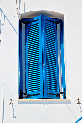 포토 JPG 해외이미지 전통 외관 유럽 선 벽 백그라운드 패턴 건축양식 창문 유리 벽돌 주택 프레임 사람없음 야외 건물 목재 장식 파란색 문 검은색 회색 수확 골동품 흰색 시골 오픈 역사 그리스 묘사 질감 복고 베네치아 산토리니 셔터 그런지 시각장애인 옛날 스타일 해외202004 해외포토 나무 건축물 건축 나라 컬러 무늬 농업 재료 재질 이탈리아 장애인 파일형식 이미지허브