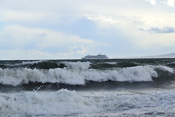 포토 JPG 해외이미지 구름 유럽 파도 바다 여행 하늘 바람 산 파노라마 풍경 사람없음 건물 여름 파란색 도시풍경 탑 블록 절벽 연못 도시 역사 스페인 지중해 폭풍 타운 대도시 리뷰 스페인어 안달루시아 해외202004 해외포토 자연요소 건축물 계절 나라 컬러 날씨 촬영기법 파일형식 이미지허브