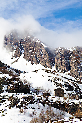 포토 JPG 해외이미지 나무 계절 유럽 여행 겨울 자연 하늘 산 파노라마 풍경 사람없음 야외 파란색 빛 햇빛 태양 얼음 이탈리아 추위 흰색 정상 오두막 고도 스위스 빙하 서리 알프스 샬레 절정 눈내림 해외202004 해외포토 자연요소 식물 나라 컬러 눈_날씨 촬영기법 실험기구 생태계 파일형식 이미지허브